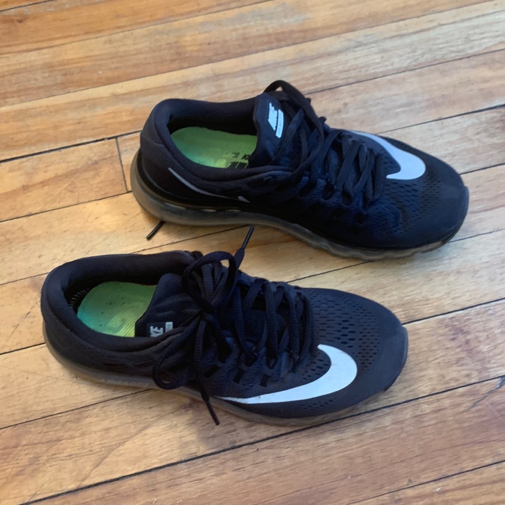 Nike air max 2016 running shoes in black